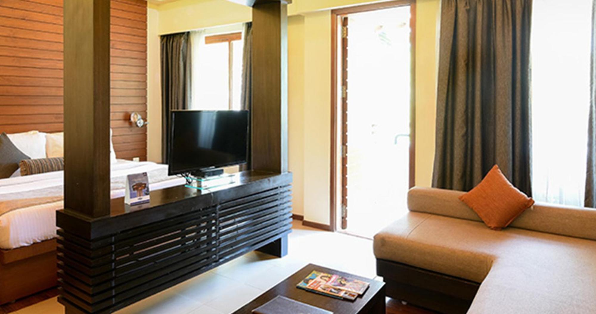 The Golkonda Resort And Spa Hyderabad Exteriör bild