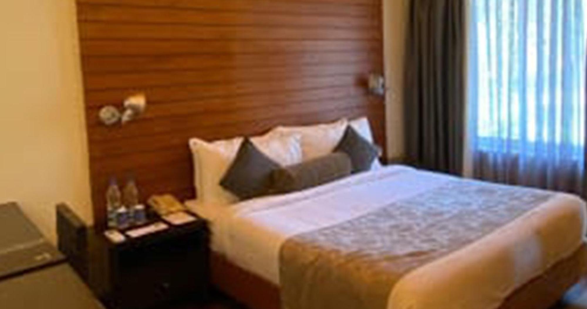 The Golkonda Resort And Spa Hyderabad Exteriör bild