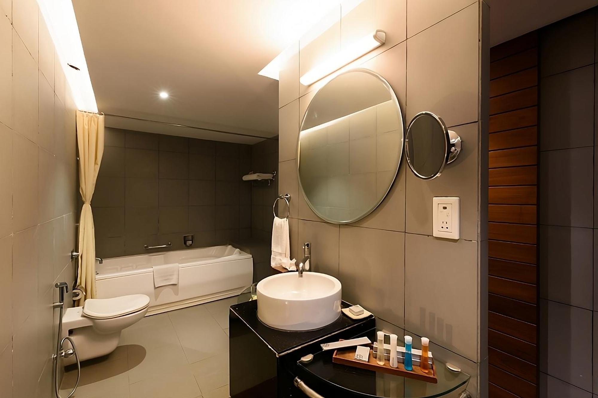 The Golkonda Resort And Spa Hyderabad Exteriör bild